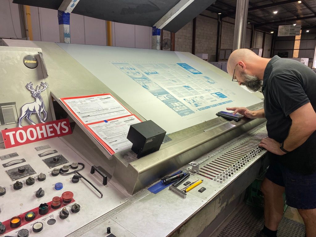 Man Roland R806/7+L 114 x 162cm maquina de impresion offset en venta - Image 6