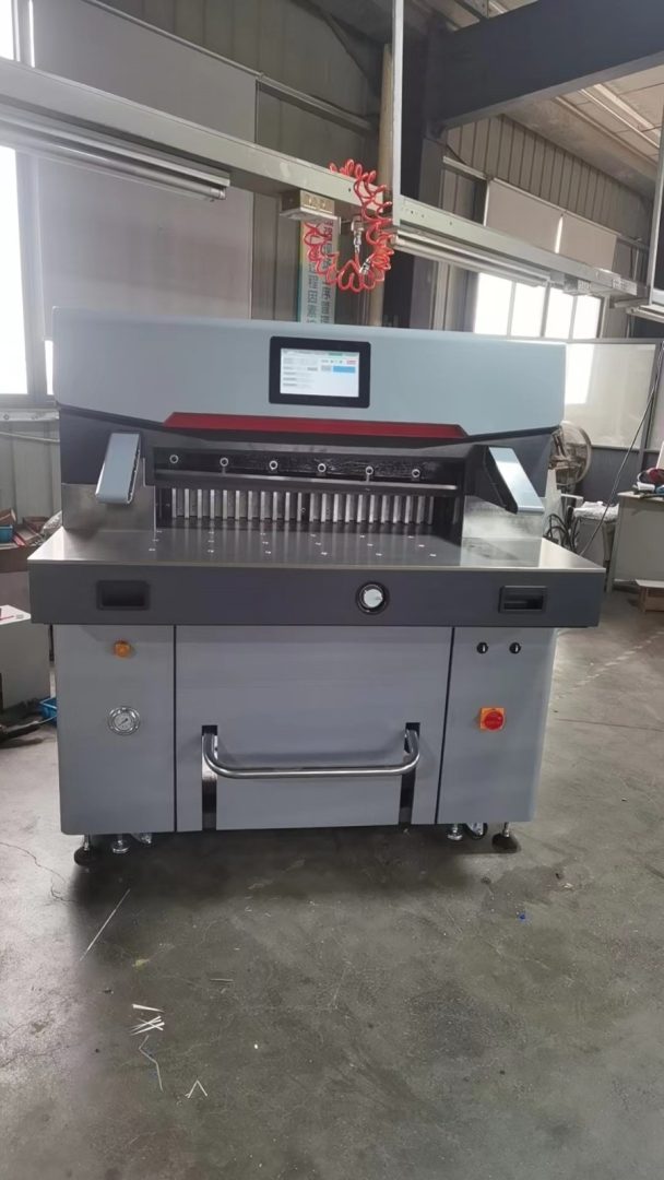 Guillotina Hidrahulica nueva 920 mm de luz fabricacion sobre pedido IMPORTACION